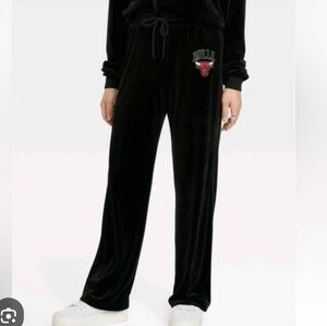 GUC NBA Black Velour Bulls Sweatpants Sz.XL